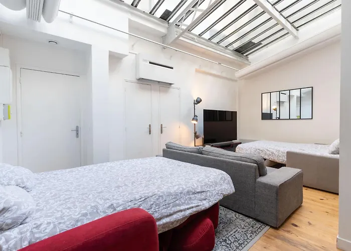 Loft House 3 Bedroom Bastille, Marais Ac By Lcc Agency