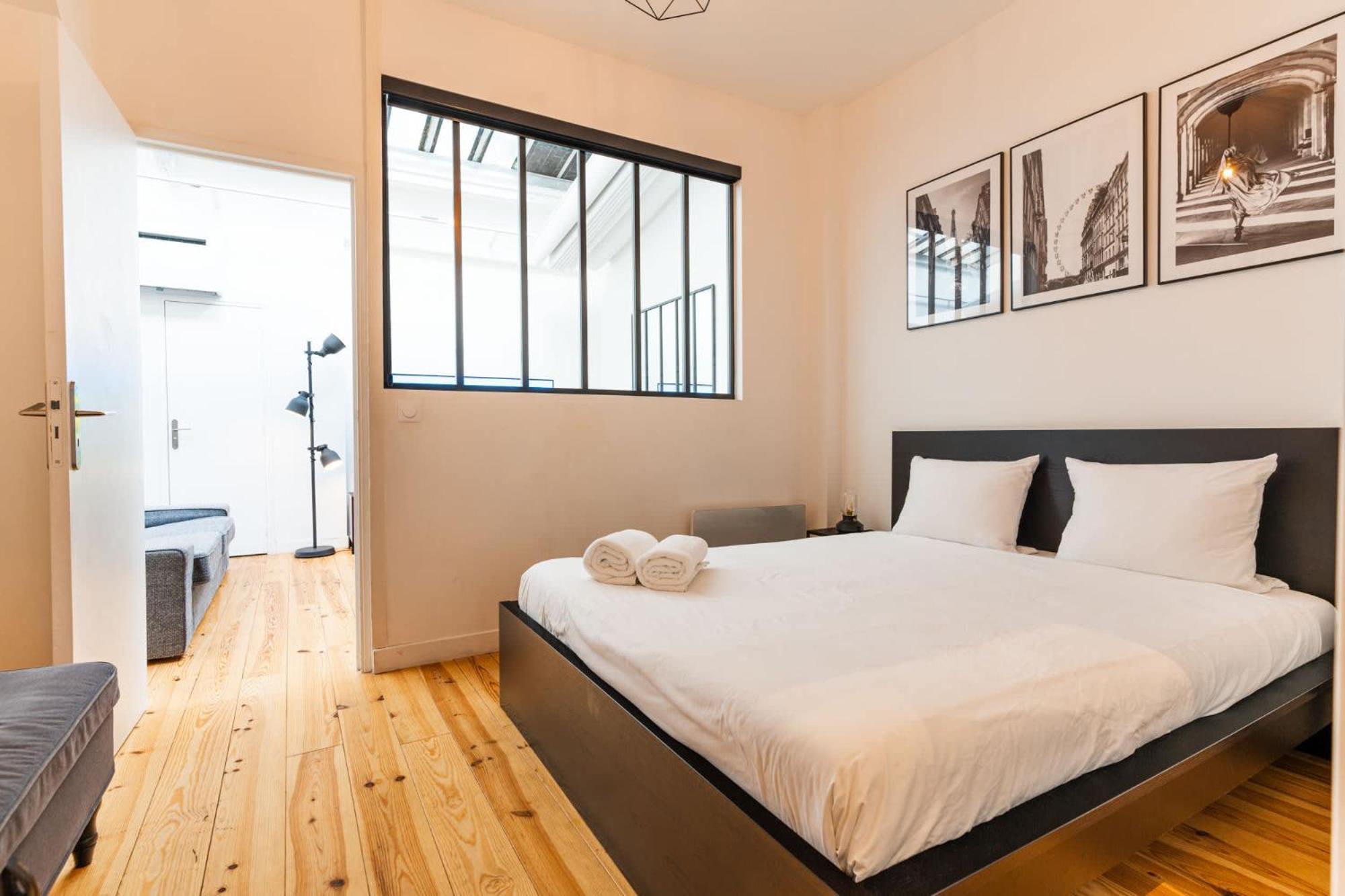 Loft House 3 Bedroom Bastille, Marais Ac By Lcc Agency * Parijs